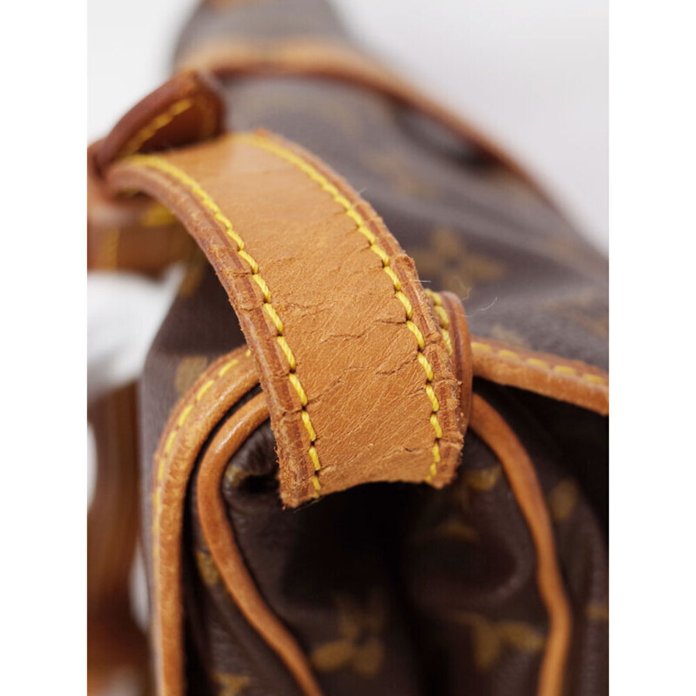 Louis Vuitton Leather Shoulder Brown Saumur Monogram Bag - Picture 8 of 8